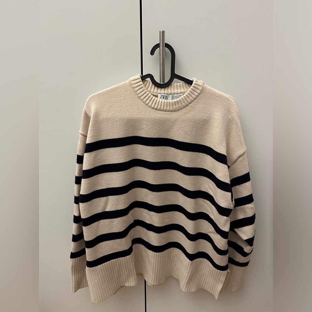 Zara striped sweater Size M
